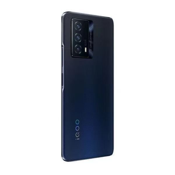 iQOO z5   骁龙778G  120Hz屏幕高刷   5000毫安電池
