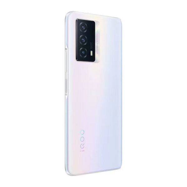 iQOO z5   骁龙778G  120Hz屏幕高刷   5000毫安電池