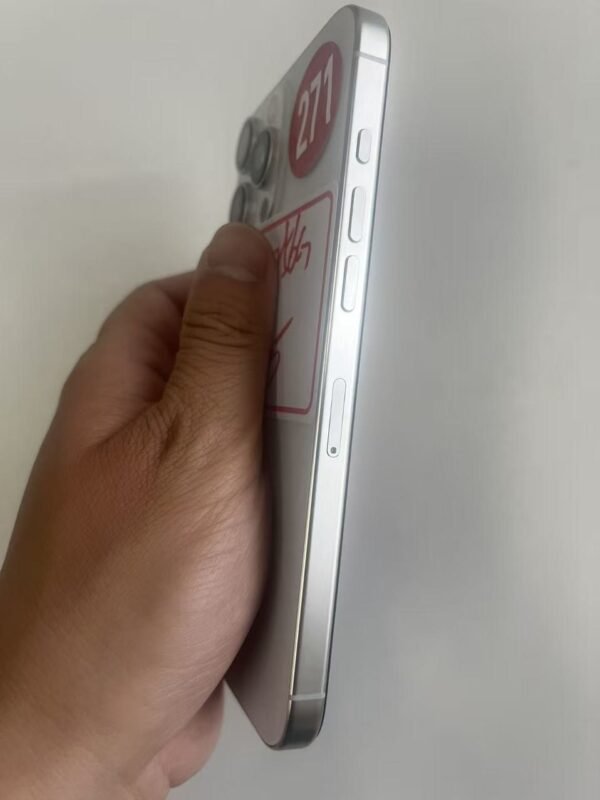 271號 Apple iPhone 16 Pro Max 256G 白色 / HP bekas Taiwan / Dien thoai cu / 二手手機